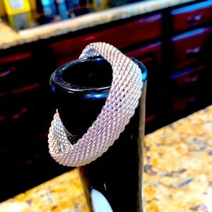 TIFFANY - gorgeous silver Tiffany mesh bracelet in size 7.